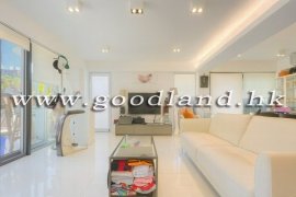 Clear Water Bay Prestigious Village House For Sale
