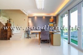 西贡临海村屋出售