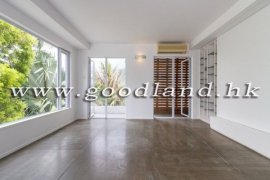 SAI KUNG Villa For Sale | Unobstructed Sea View, Renovated & 3 Parking Spaces