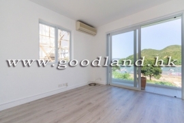 Expat Community House with Spacious Kitchen in Clear Water Bay