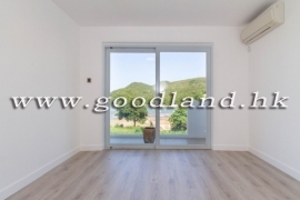 Expat Community House with Spacious Kitchen in Clear Water Bay