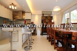 CLEAR WATER BAY Village House with Lawn Garden and Greenery Sea View For Rent