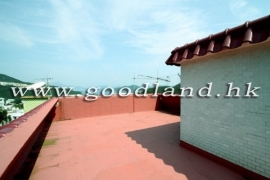 CLEAR WATER BAY Village House with Lawn Garden and Partial Sea View For Rent