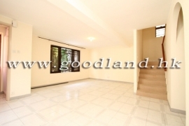CLEAR WATER BAY Village House with Lawn Garden and Partial Sea View For Rent