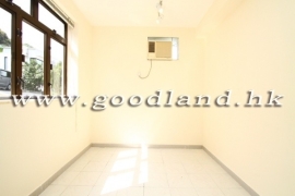 CLEAR WATER BAY Village House with Lawn Garden and Partial Sea View For Rent