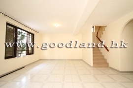 CLEAR WATER BAY Village House with Lawn Garden and Partial Sea View For Rent