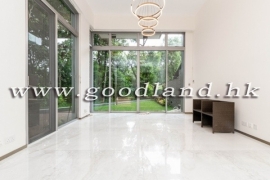 SAI KUNG Prestigious Villa with Greenery View For Sale