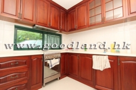 CLEAR WATER BAY Village House with Huge Lawn Garden For Rent