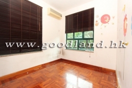 CLEAR WATER BAY Village House with Huge Lawn Garden For Rent