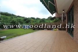 CLEAR WATER BAY Village House with Huge Lawn Garden For Rent