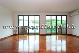 CLEAR WATER BAY Village House with Huge Lawn Garden For Rent