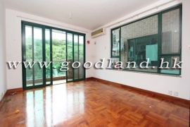 CLEAR WATER BAY Village House with Huge Lawn Garden For Rent
