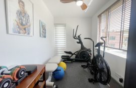 【Sai Kung Detached House for Sale】4-BR 2-Suite Fenced Garden