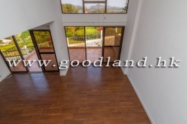SAI KUNG Villa with Big Garden and Sea Views For Sale