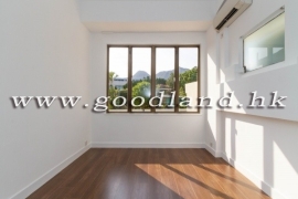 SAI KUNG Villa with Big Garden and Sea Views For Sale