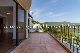SAI KUNG Villa with Big Garden and Sea Views For Sale