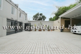 End Unit House with Huge Garden & Garage in Clear Water Bay