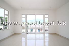 CLEAR WATER BAY Spacious Village House with Parking For Sale