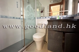 SAI KUNG Waterfront Villa with Spacious Living Area For Sale