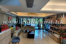 SAI KUNG Villa with Front and Back Garden For Sale
