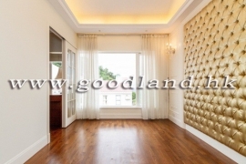 Renovated Clear Water Bay Managed Villa With Garage For Sale
