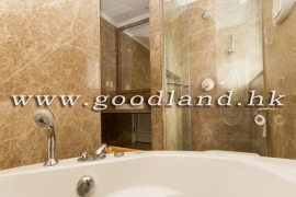 Renovated Clear Water Bay Managed Villa With Garage For Sale