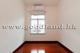 Clear Water Bay Managed Complex Villa with Indoor Communal Pool for Sale