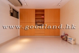 Clear Water Bay Managed Complex Villa with Indoor Communal Pool for Sale