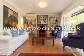 CLEAR WATER BAY Renovated Village House with Sea View and Pool For Rent