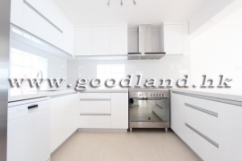 CLEAR WATER BAY Renovated Village House with Sea and Greenery Views For Rent