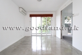 CLEAR WATER BAY Renovated Village House with Huge Gated Garden For Rent