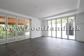 CLEAR WATER BAY Renovated Village House with Huge Gated Garden For Rent