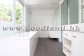 CLEAR WATER BAY Renovated Village House with Huge Gated Garden For Rent