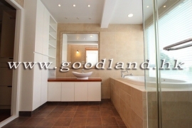 Clear Water Bay Rare Waterfront Pool Garden Villa For Sale