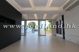 Clear Water Bay Rare Waterfront Pool Garden Villa For Sale