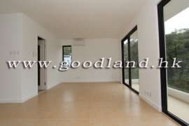 CLEAR WATER BAY Newly Renovated Village House with Garden For Rent