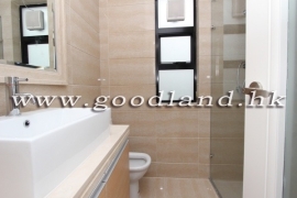 CLEAR WATER BAY Newly Renovated Village House with Garden For Rent