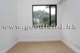 CLEAR WATER BAY Newly Renovated Village House with Garden For Rent