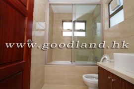 CLEAR WATER BAY Newly Renovated Village House with Lawn Garden For Rent