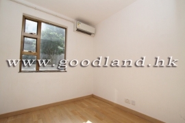 CLEAR WATER BAY Newly Renovated Village House with Lawn Garden For Rent