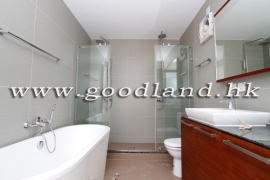 CLEAR WATER BAY Village House with Lawn Garden and Sea View For Rent