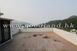 CLEAR WATER BAY Village House with Lawn Garden and Sea View For Rent