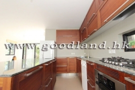 CLEAR WATER BAY Village House with Lawn Garden and Sea View For Rent