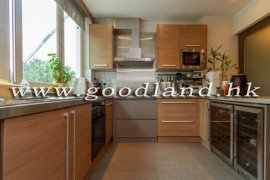 Clear Water Bay End-Unit Villa With Sea View Garden For Sale