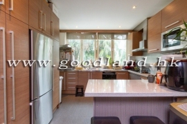 Clear Water Bay End-Unit Villa With Sea View Garden For Sale