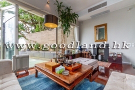 Clear Water Bay End-Unit Villa With Sea View Garden For Sale