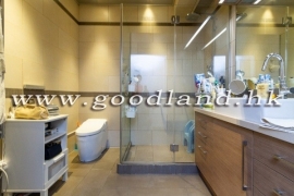 Clear Water Bay End-Unit Villa With Sea View Garden For Sale
