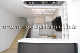 CLEAR WATER BAY Renovated Whole Block Village House Walk to Beach For Rent