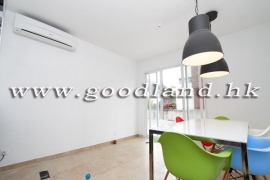 CLEAR WATER BAY Renovated Whole Block Village House Walk to Beach For Rent