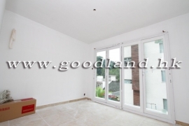 CLEAR WATER BAY Renovated Whole Block Village House Walk to Beach For Rent
